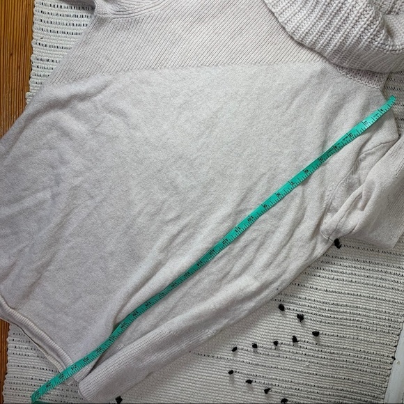 Vineyard Vines Tan Cashmere Turtleneck Sweater - Picture 8 of 10